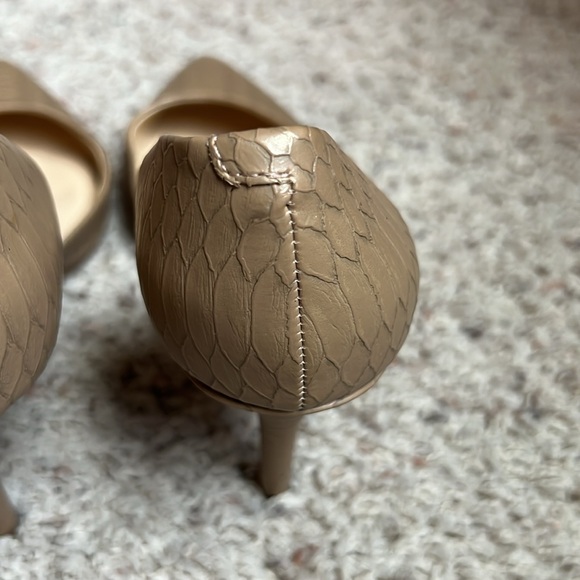 Heels - Picture 4 of 8